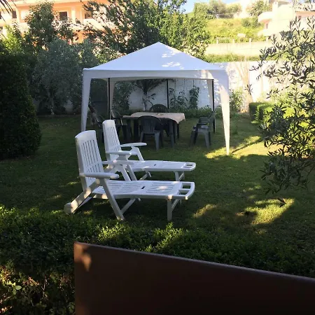 Dede Nikolla Konukevi 2*