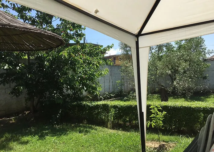 Dede Nikolla Guest house