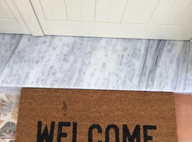 Dede Nikolla Guest house 2*